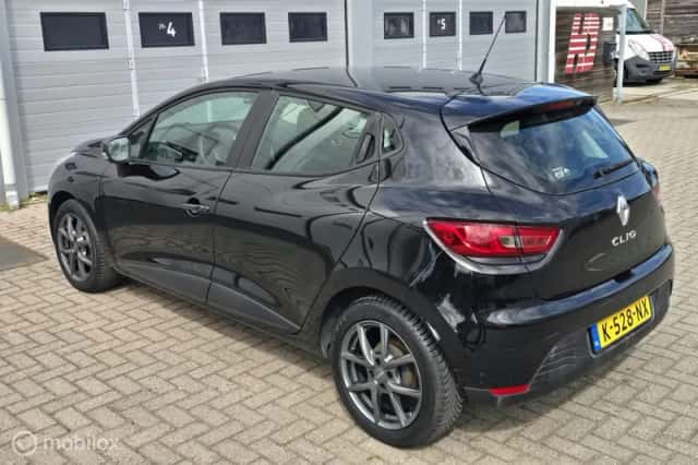 Renault Clio (2013) thumbnail 5