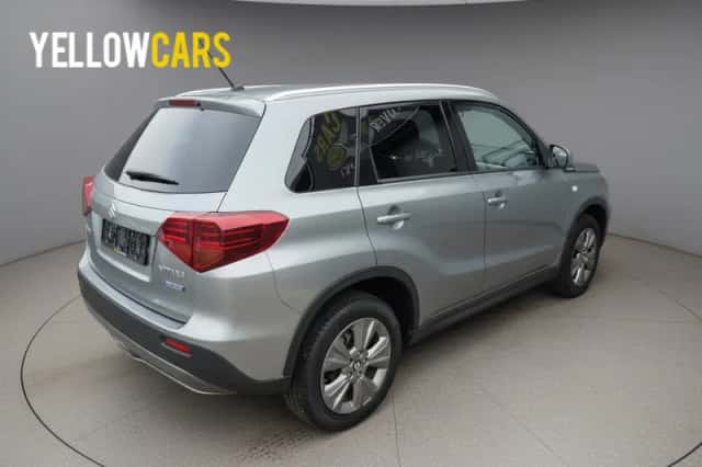 Suzuki Vitara (2020) thumbnail 4