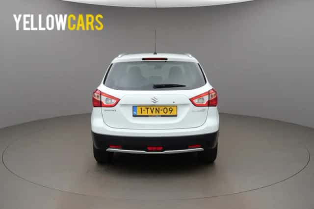 Suzuki SX4 S-Cross (2014) thumbnail 5