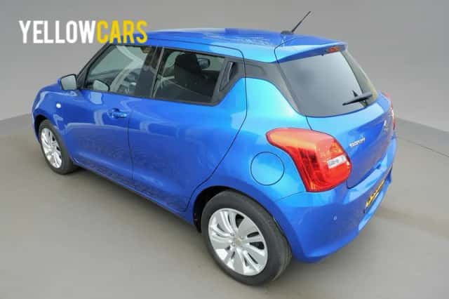 Suzuki Swift (2021) thumbnail 3