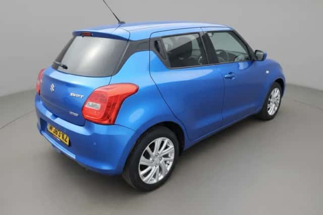 Suzuki Swift (2021) thumbnail 4