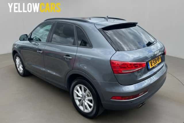 Audi Q3 (2017) thumbnail 3