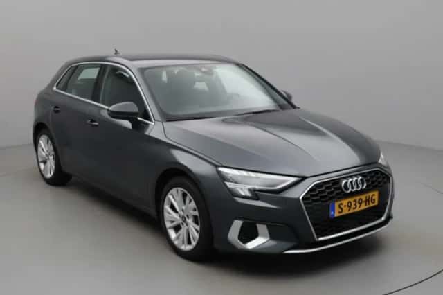 Audi A3 (2023) thumbnail 2