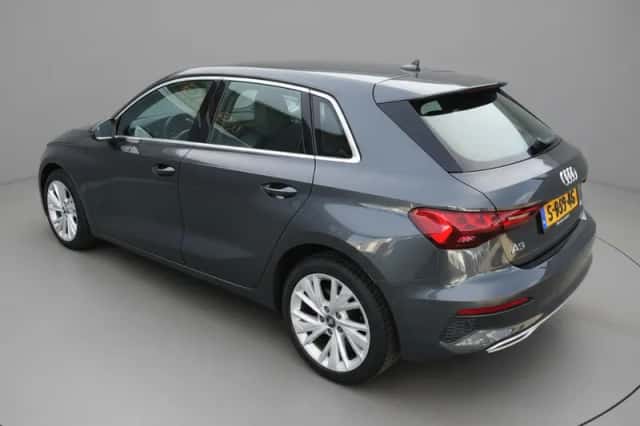 Audi A3 (2023) thumbnail 3