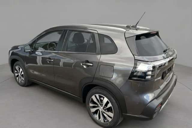 Suzuki S-Cross (2026) thumbnail 3