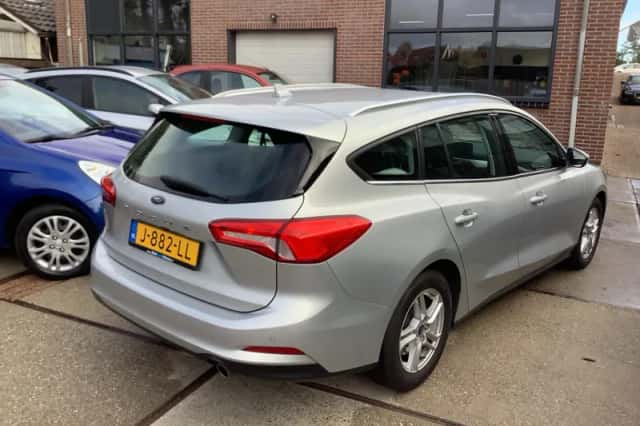 Ford Focus (2020) thumbnail 3