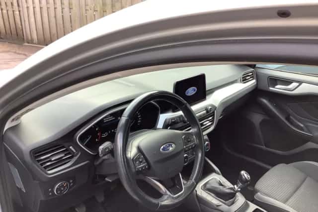 Ford Focus (2020) thumbnail 5