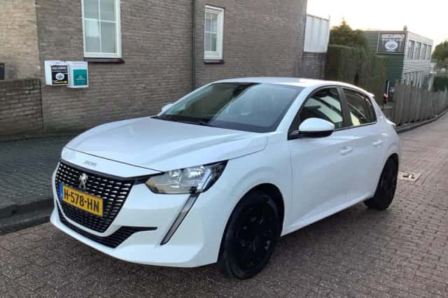 Peugeot 208 (2020) thumbnail 2