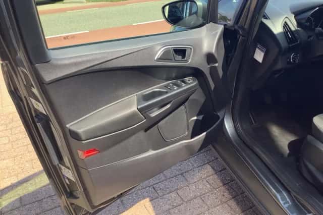 Ford B-Max (2017) thumbnail 4