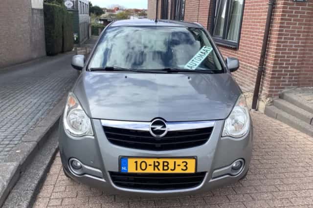 Opel Agila (2011) thumbnail 2