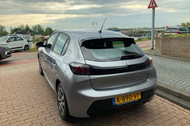 Peugeot 208 (2021) thumbnail 5