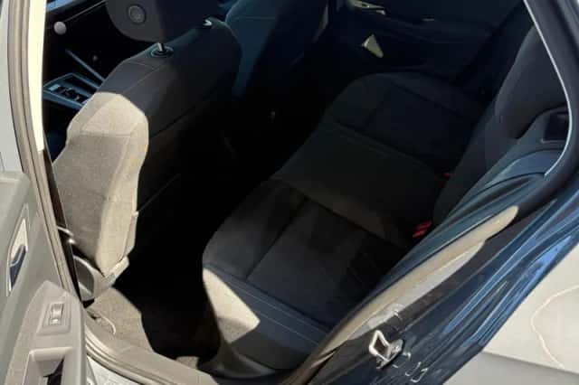 Volkswagen Golf (2021) thumbnail 6