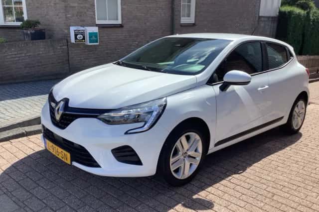 Renault Clio (2021) thumbnail 1