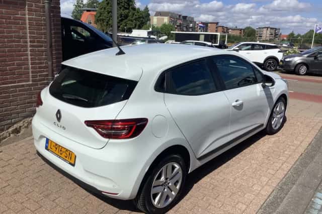 Renault Clio (2021) thumbnail 5