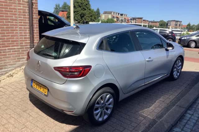 Renault Clio (2019) thumbnail 5