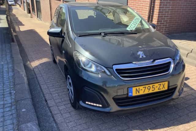 Peugeot 108 (2021) thumbnail 3