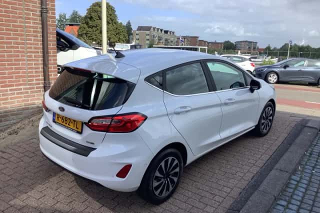 Ford Fiesta (2022) thumbnail 5