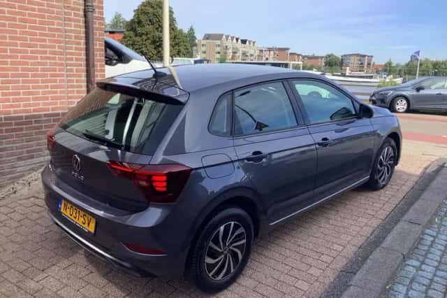 Volkswagen Polo (2022) thumbnail 3