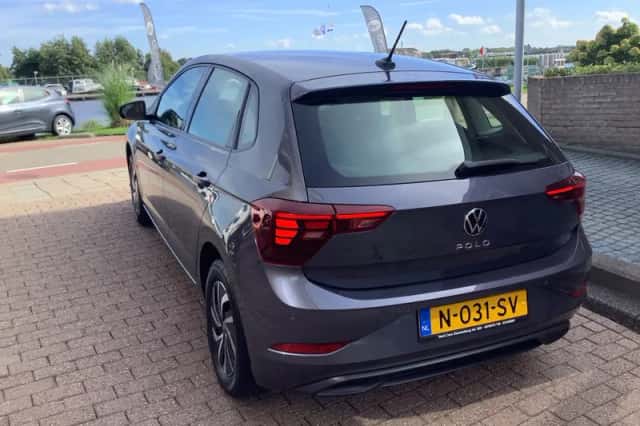 Volkswagen Polo (2022) thumbnail 4