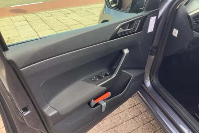 Volkswagen Polo (2022) thumbnail 6