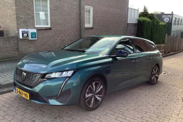 Peugeot 308 (2023) thumbnail 1