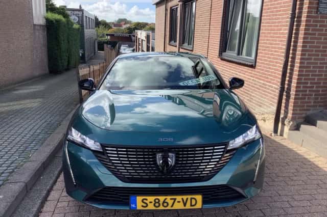 Peugeot 308 (2023) thumbnail 3