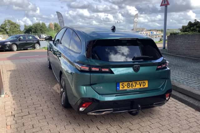 Peugeot 308 (2023) thumbnail 5