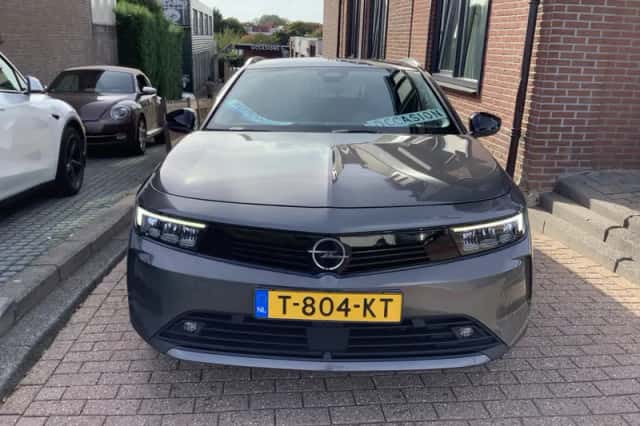 Opel Astra (2023) thumbnail 3
