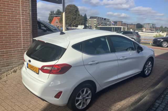 Ford Fiesta (2020) thumbnail 4