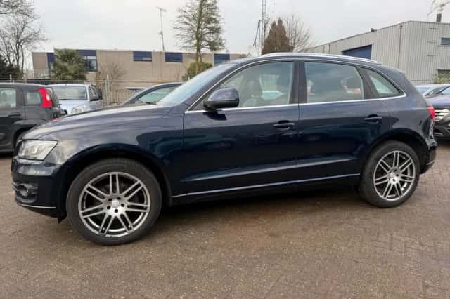 Audi Q5 (2009) thumbnail 4