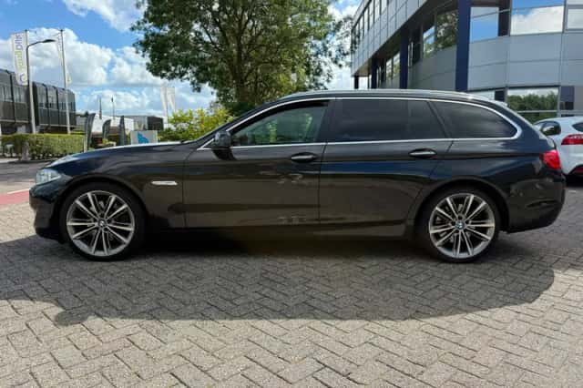 BMW 5-Serie (2012) thumbnail 2