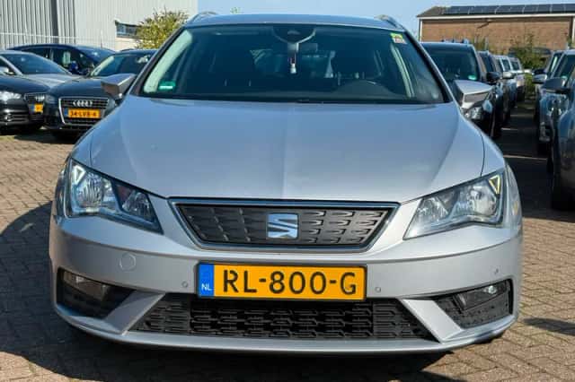 SEAT Leon (2018) thumbnail 2