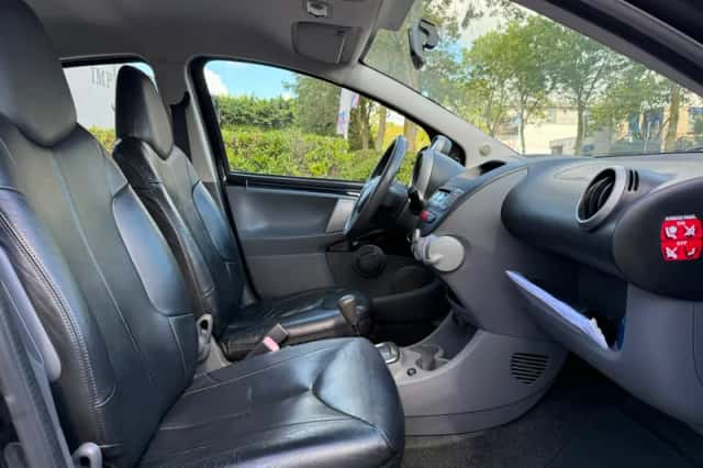 Toyota Aygo (2008) thumbnail 6