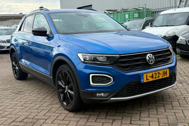 Volkswagen T-Roc (2020) thumbnail 6