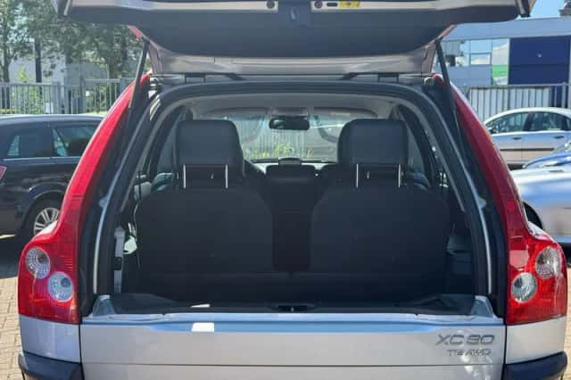 Volvo XC90 (2003) thumbnail 5