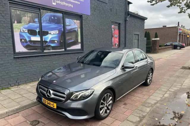 Mercedes-Benz E-Klasse (2016) thumbnail 1