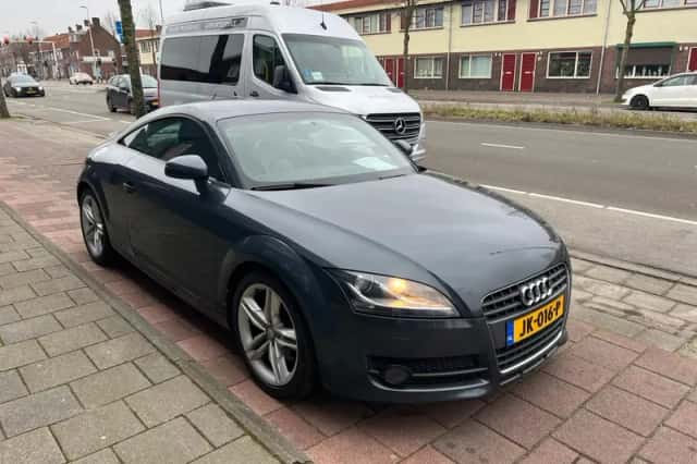 Audi TT (2009) thumbnail 3