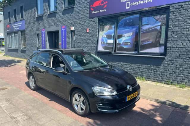 Volkswagen Golf (2015) thumbnail 1