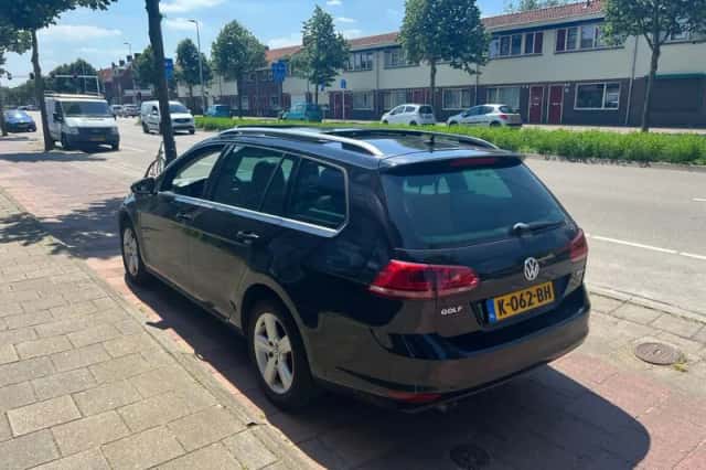 Volkswagen Golf (2015) thumbnail 5