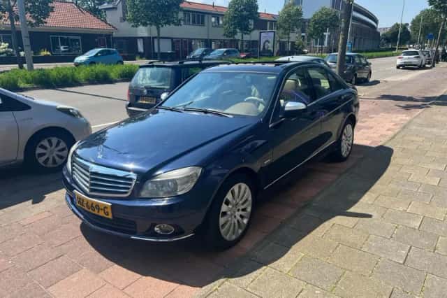Mercedes-Benz C-Klasse (2008) thumbnail 3