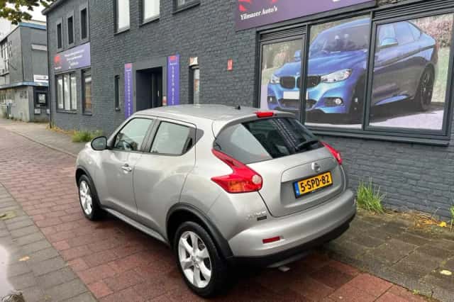 Nissan Juke (2011) thumbnail 2