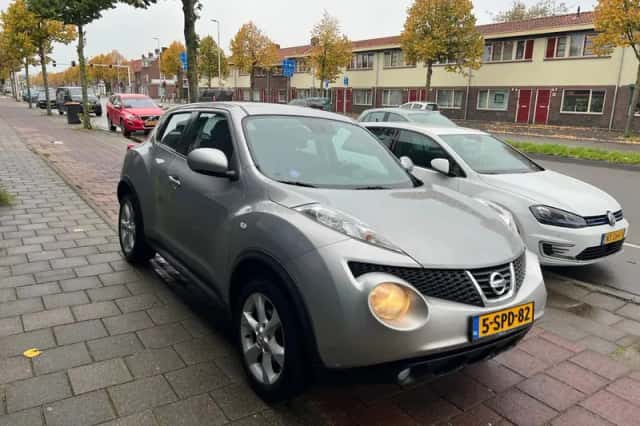 Nissan Juke (2011) thumbnail 4