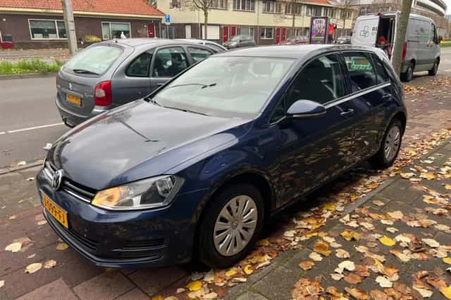 Volkswagen Golf (2017) thumbnail 3