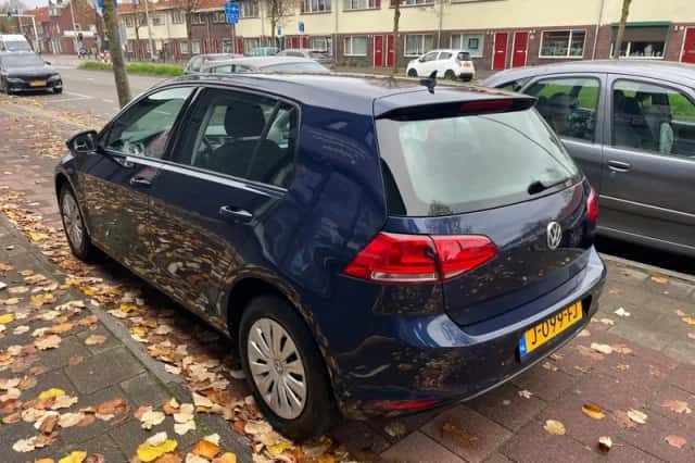 Volkswagen Golf (2017) thumbnail 4