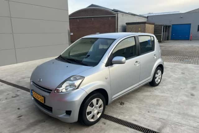 Daihatsu Sirion (2012) thumbnail 1