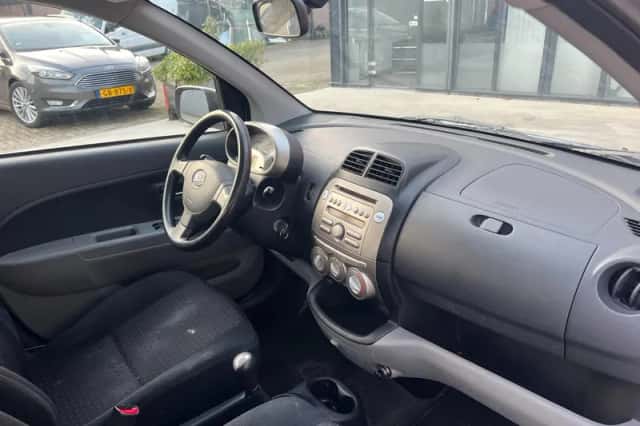 Daihatsu Sirion (2012) thumbnail 4