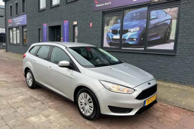 Ford Focus (2018) thumbnail 1