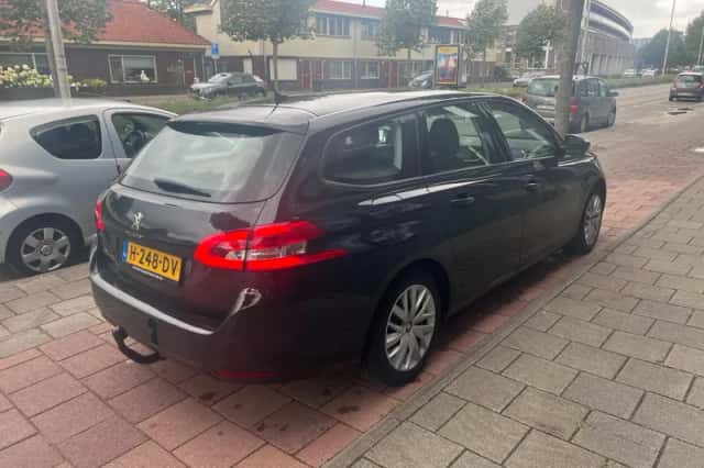 Peugeot 308 (2020) thumbnail 4