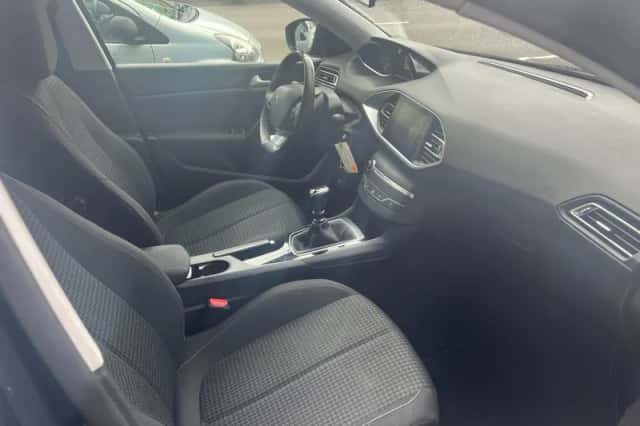 Peugeot 308 (2020) thumbnail 5