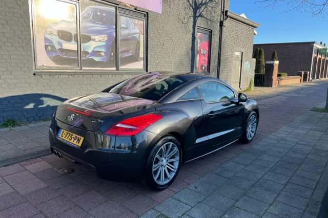 Peugeot RCZ (2014) thumbnail 2